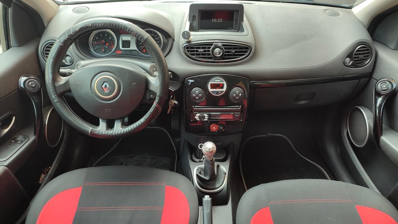 Renault Clio 1.2 16V 5 porte Dynamique