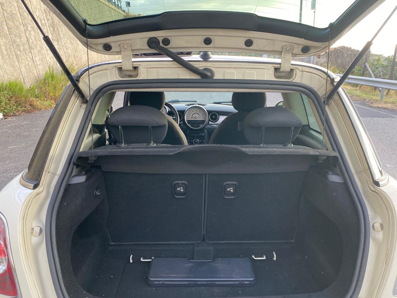 Mini Cooper 1.6 Diesel 109cv
