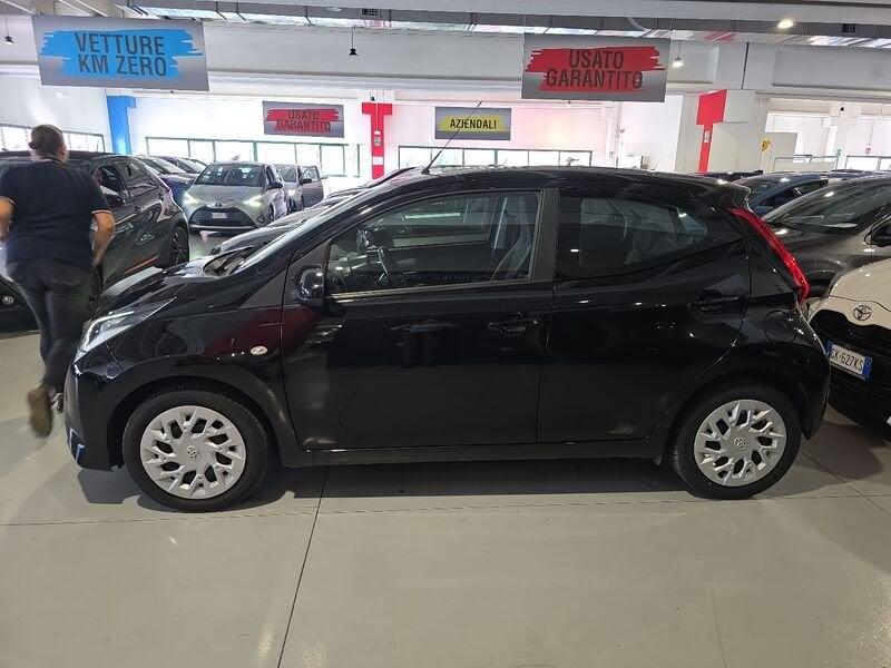 Toyota Aygo Aygo Connect 1.0 VVT-i 72 CV 5 porte x-play
