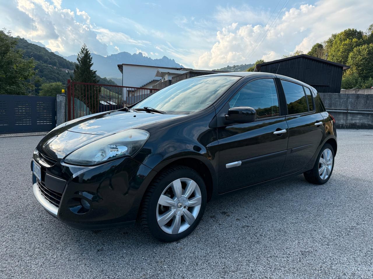 Renault Clio 1.2 16V 5 porte Confort 75cv