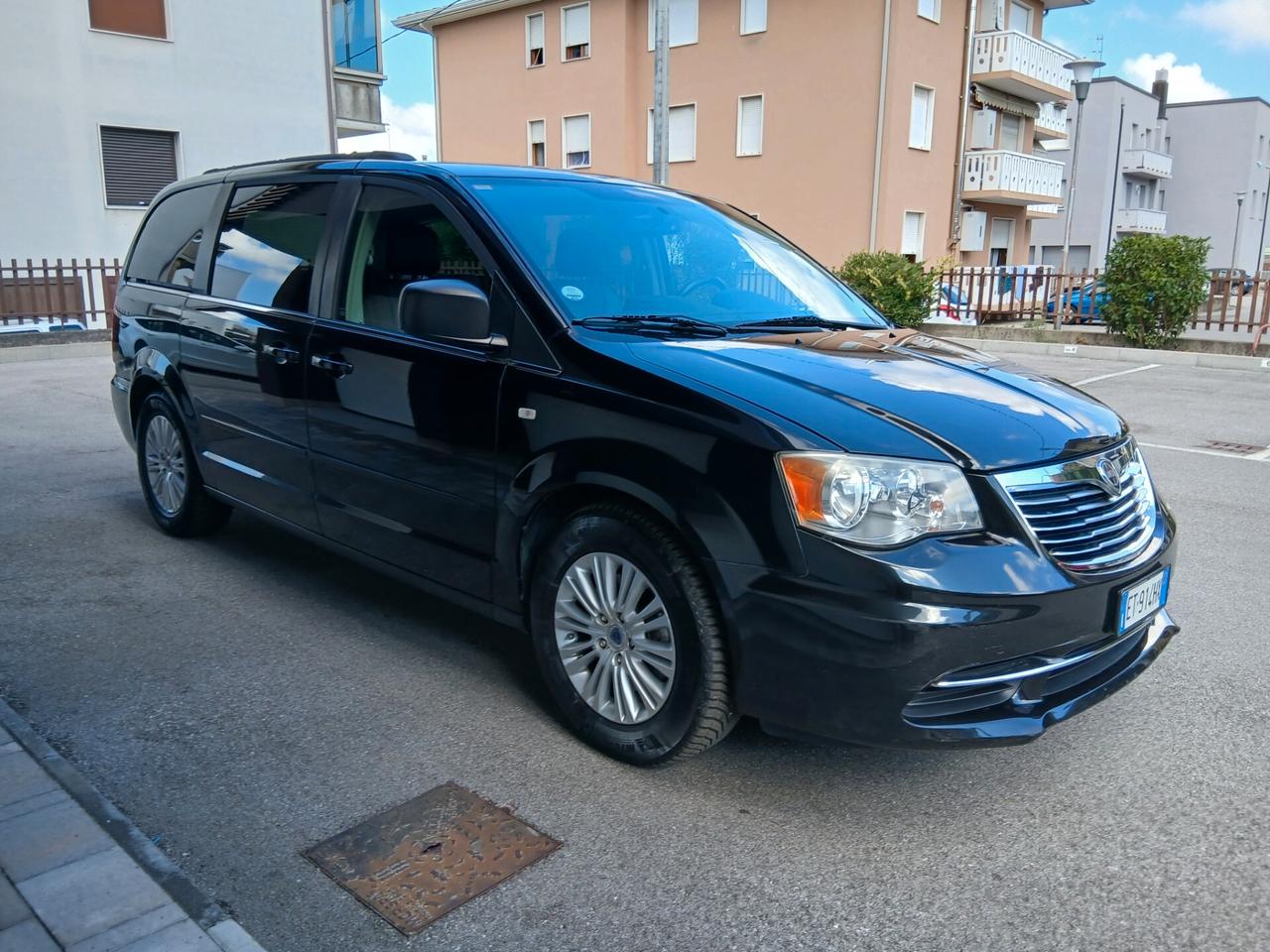Lancia Voyager 2.8 Turbodiesel Gold 163 cv Automatica 7 posti pronta consegna