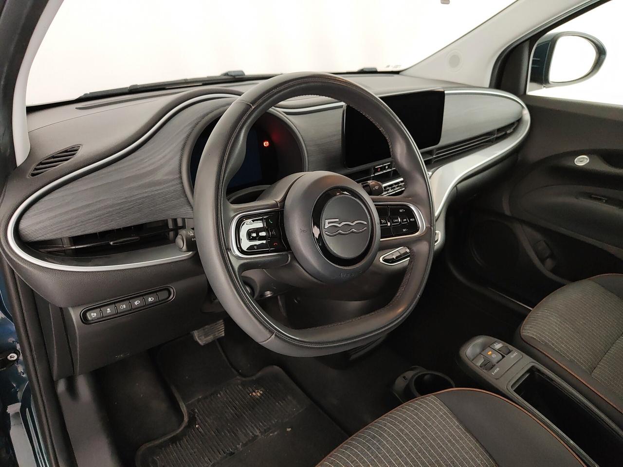 Fiat 500 500e Berlina 42 kWh Icon