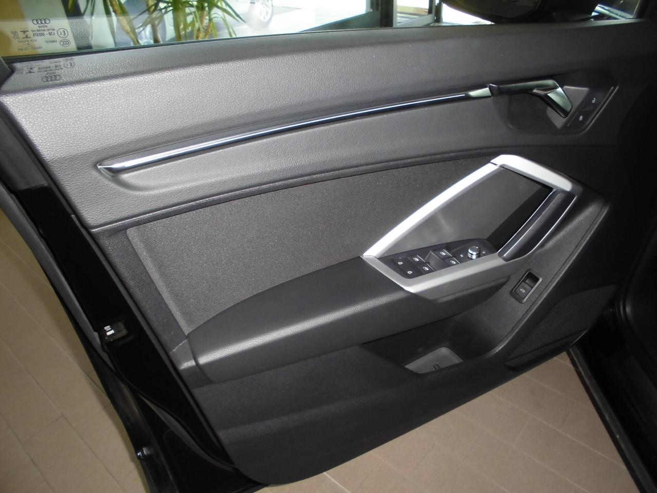 Audi Q3 35 TDI S tronic Business Advanced