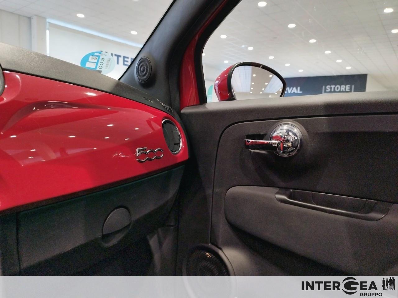 FIAT 500C 1.0 hybrid Dolcevita 70cv