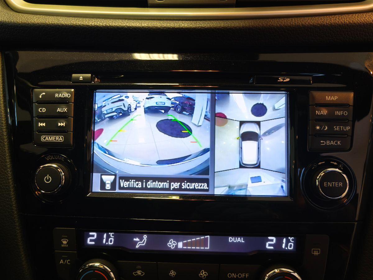 NISSAN Qashqai 1.6 dCi 2WD N-Connecta