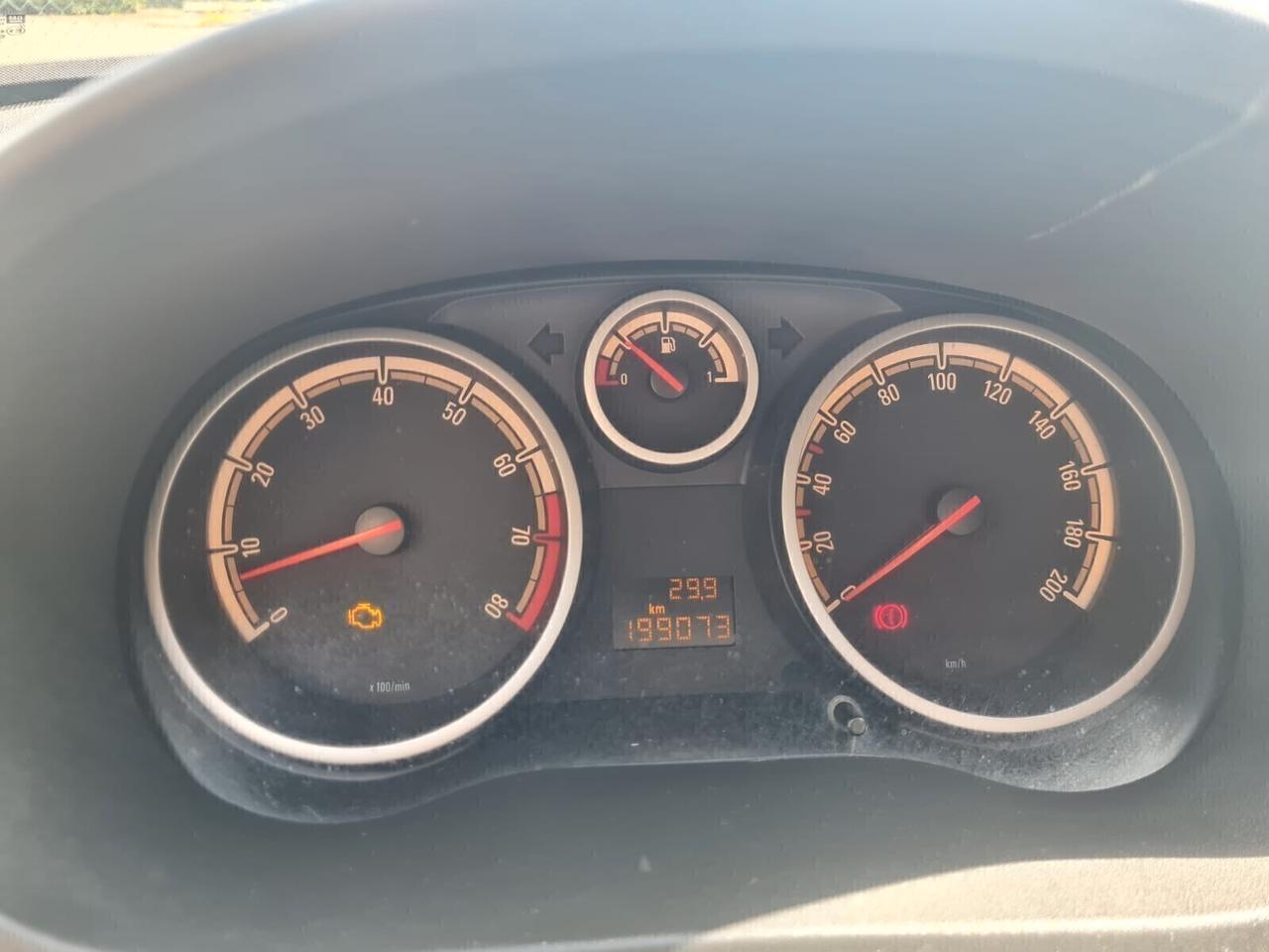 Opel Corsa 1.2 Benz/Gpl Anno 2012