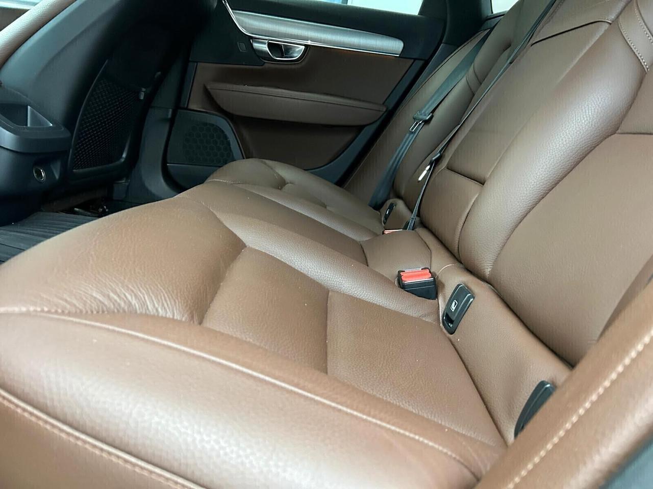 Volvo V90 MOMENTUM D4 AWD Geartronic BUSINESS