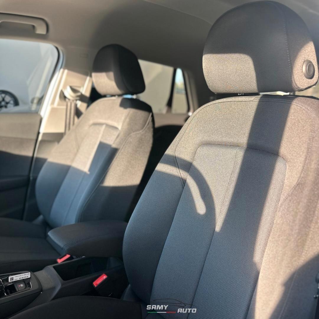 Audi Q2 30 TDI Identity Black