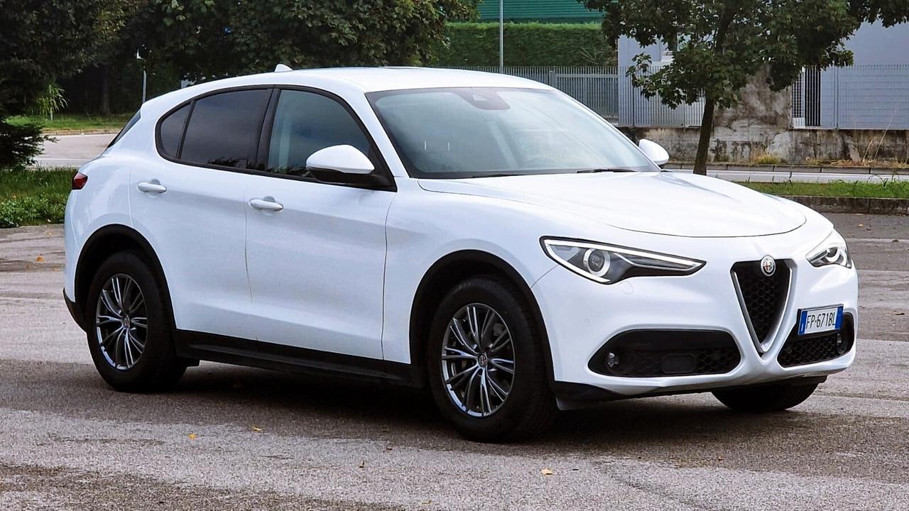 Alfa Romeo Stelvio 2.2 Turbodiesel 180 CV AT8 RWD Super