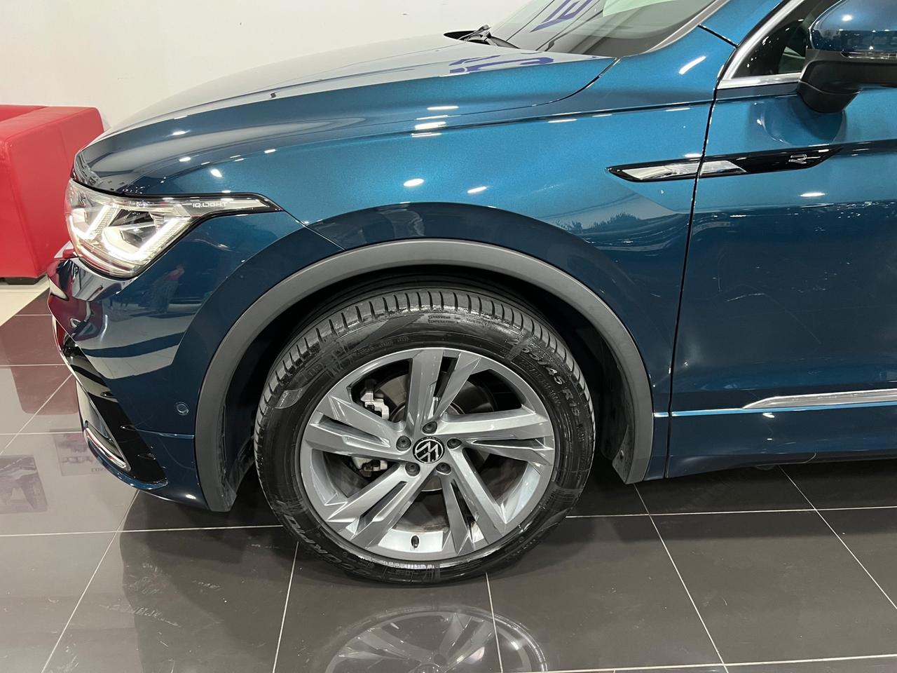 Volkswagen Tiguan 2.0 TDI DSG R-Line 4 Motion