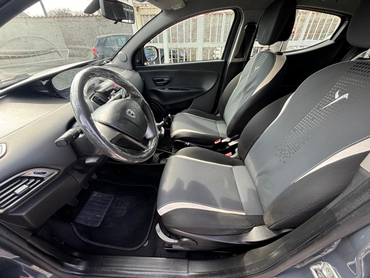 LANCIA YPSILON 1.2 BENZ 69CV 120.000KM