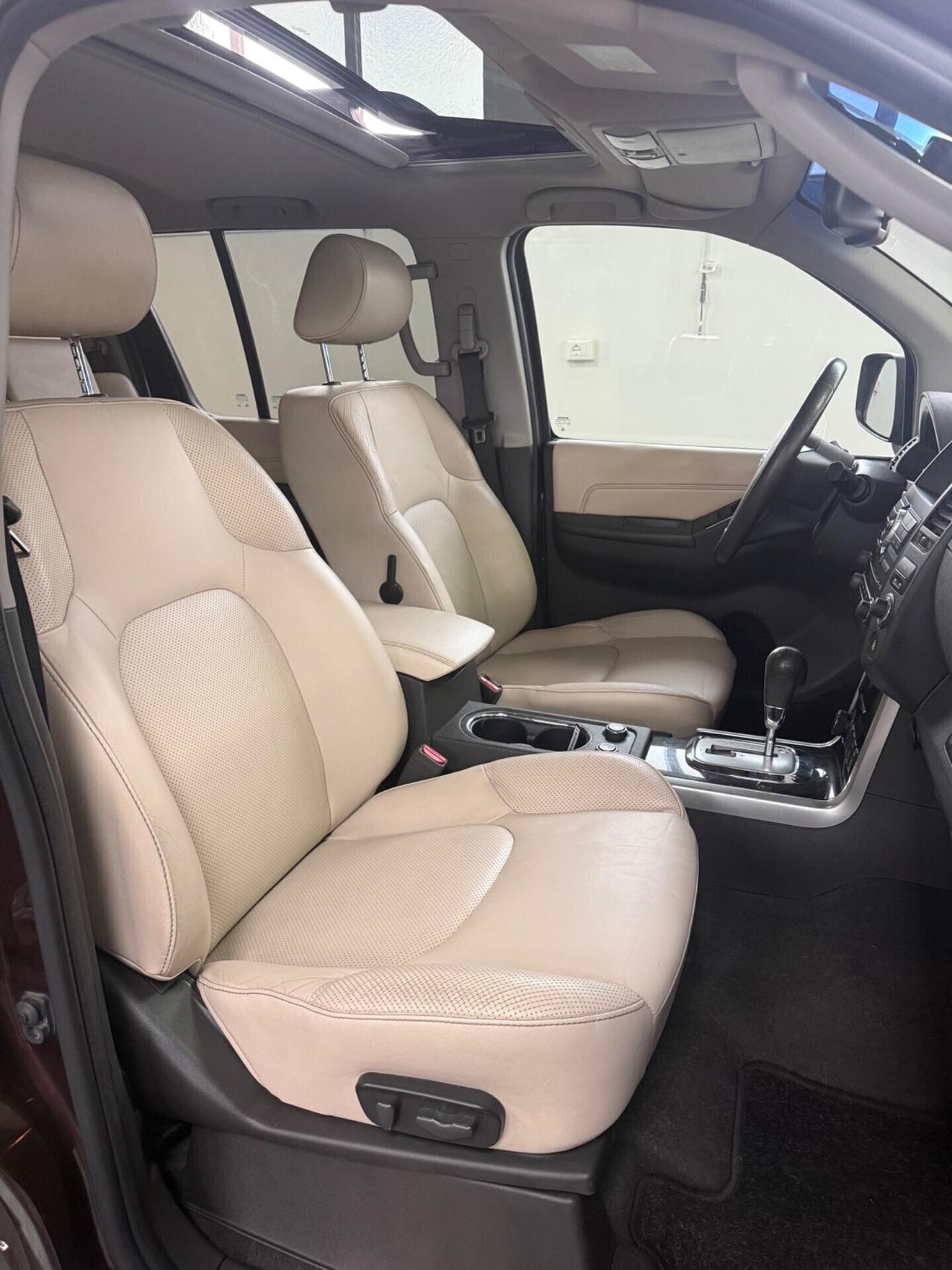 Nissan Pathfinder 2.5 dCi LE 7 posti TETTO APRIBILE