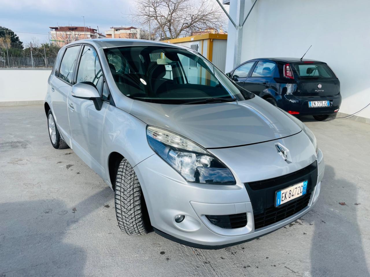 Renault Scenic Scénic X-Mod 1.6 dCi 130CV Luxe