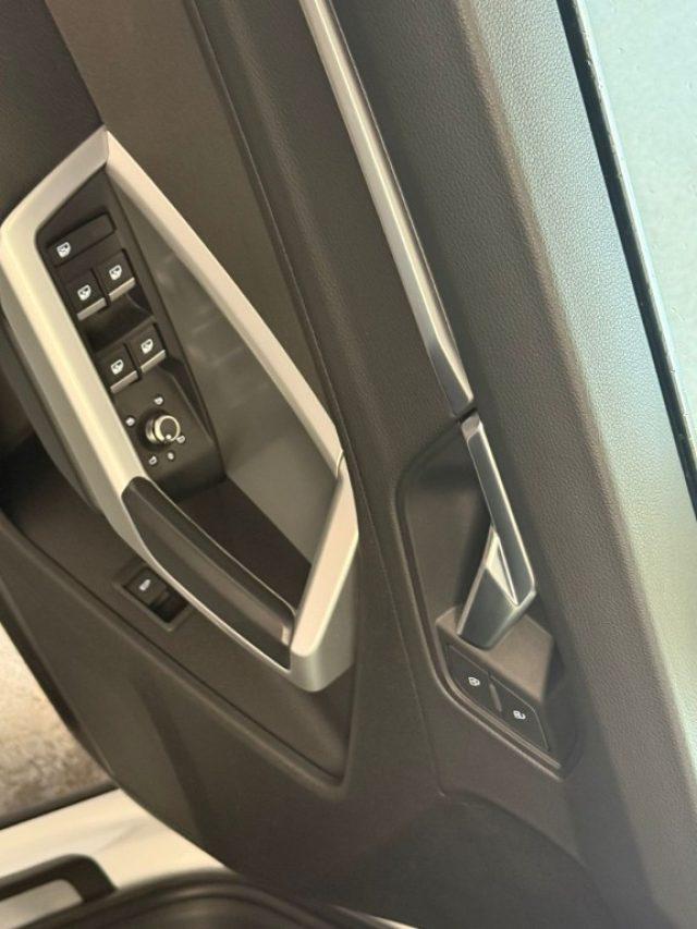 AUDI Q3 2.0 TDI 150 CV S tronic Business