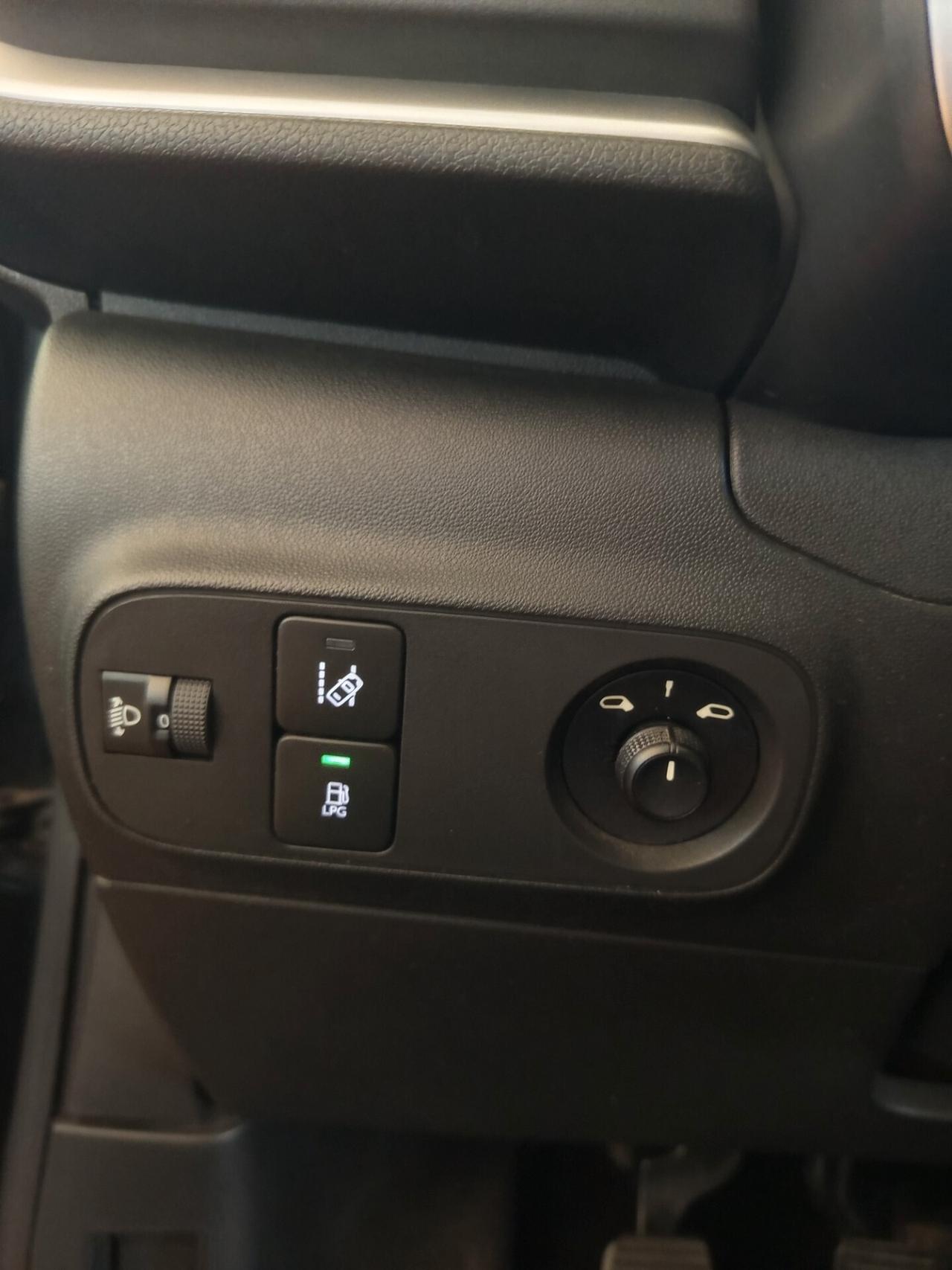 Citroen C3 1.2 BENZINA-GPL 159 Mila chilometri ok neopatentati