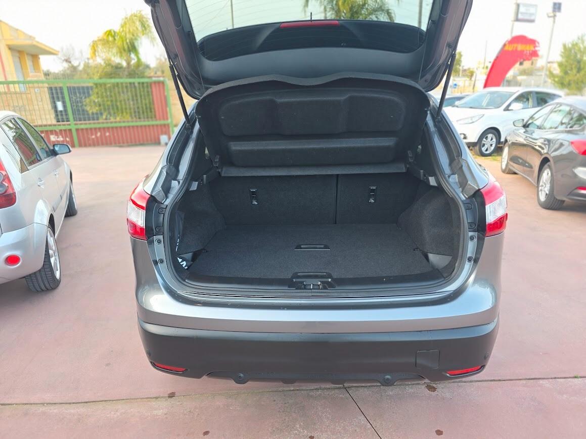 Nissan Qashqai 1.5 dCi N-Connecta