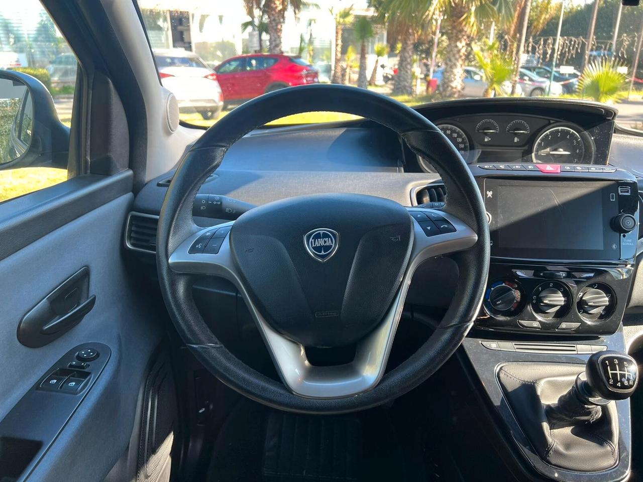 Lancia Ypsilon 1.0 Hybrid 5 porte Gold