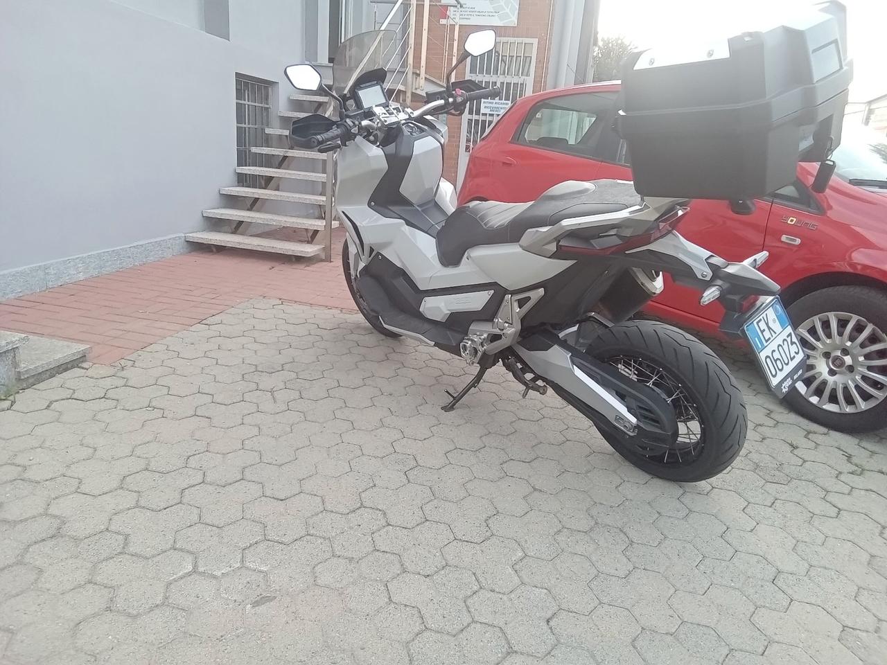 Honda X-ADV 750 Multistrada