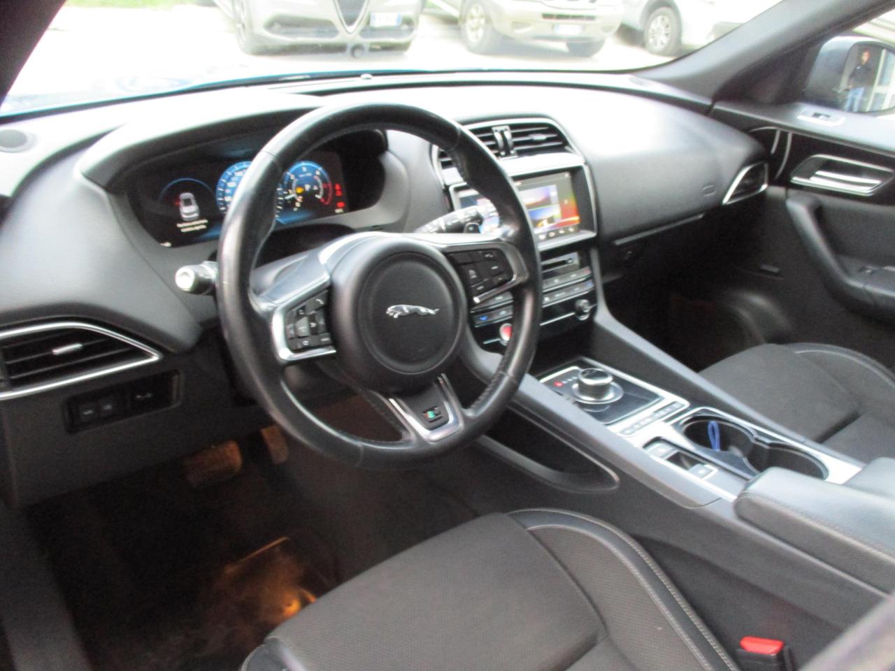 Jaguar F-Pace 2.0d R-Sport awd 180cv auto * MOTORE NUOVO*
