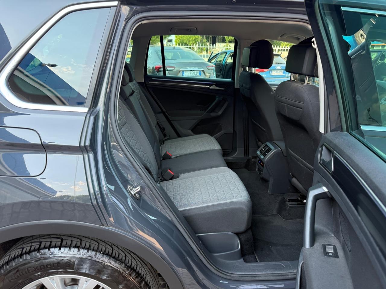 Volkswagen Tiguan 2.0 TDI SCR Life OK NEOPATENTATI in arrivo