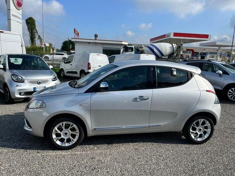 Lancia Ypsilon 1.2 69 CV 5 porte S&S Platinum