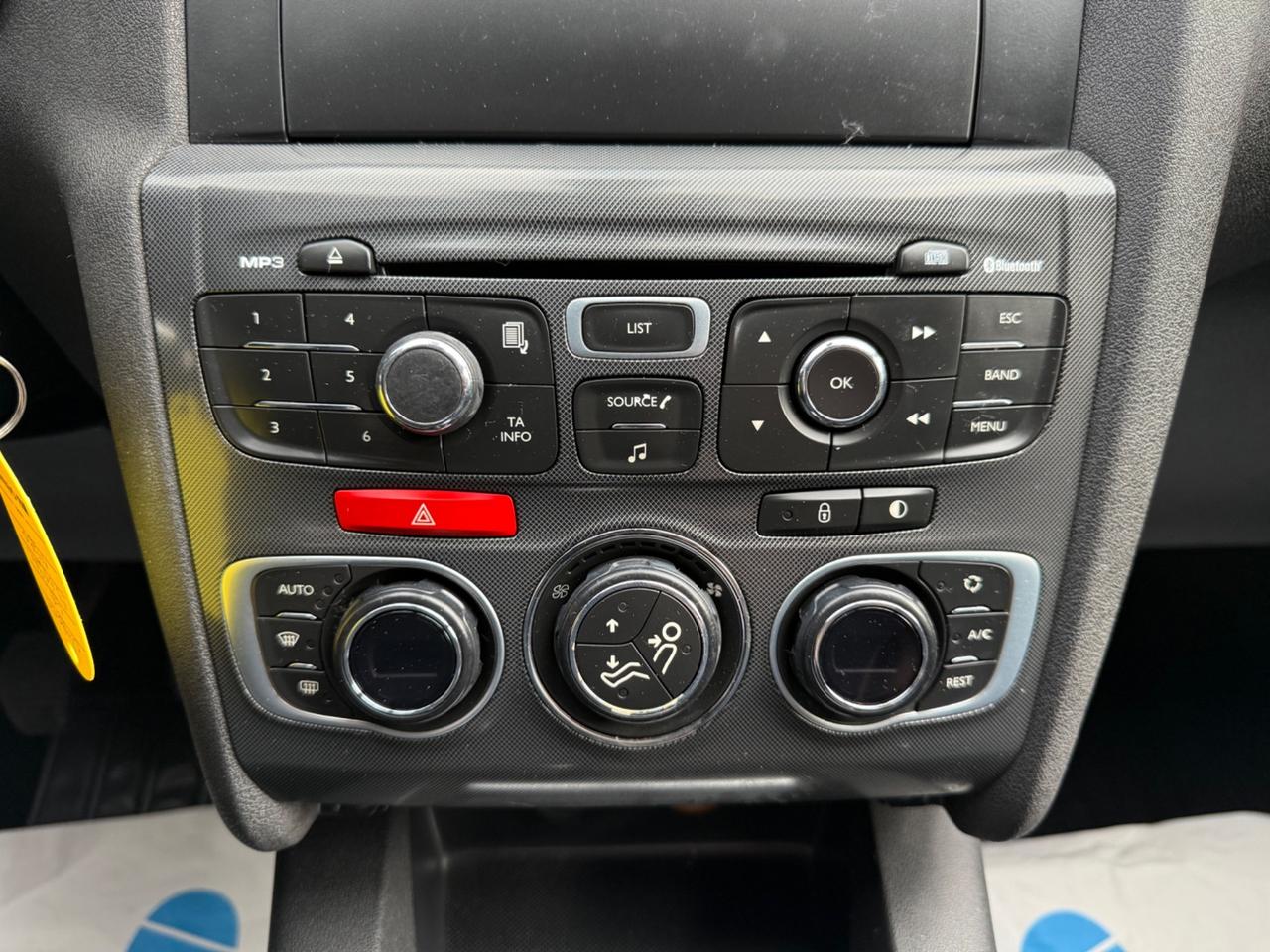 Citroen C4 1.6 HDi 110cv - Neopatentati