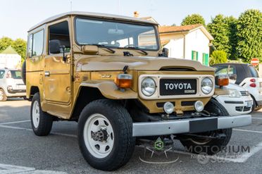 TOYOTA Land Cuiser BJ 42 3.4 DIESEL - PASSO CORT