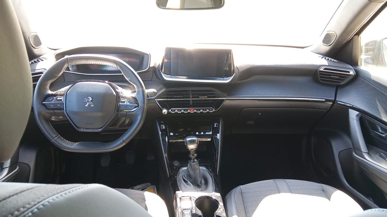Peugeot 2008 PureTech 100 S&S Active