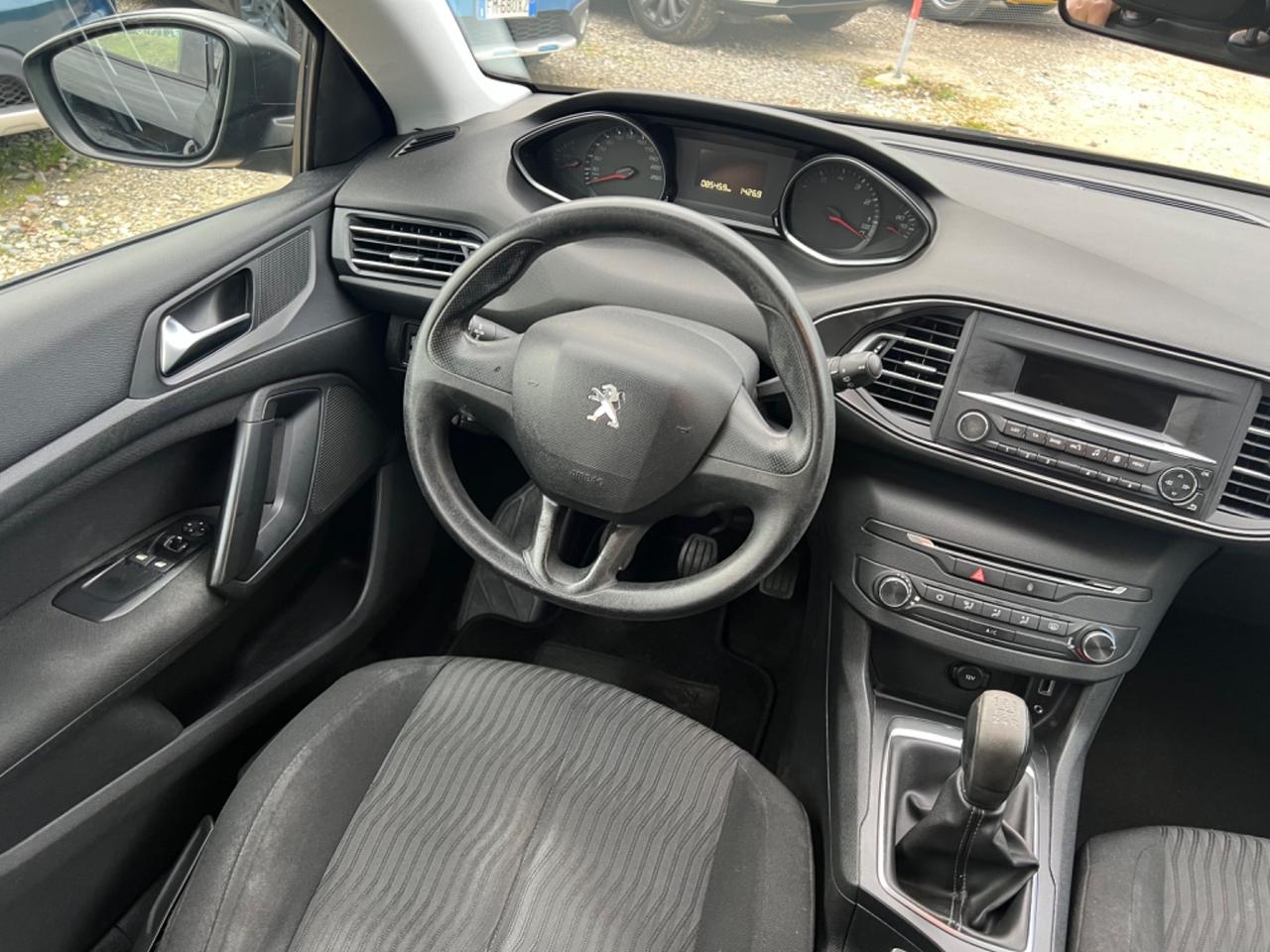 Peugeot 308 1.2 Benzina Access NEOPATENTATI PERMUTE RATE GARANZIA