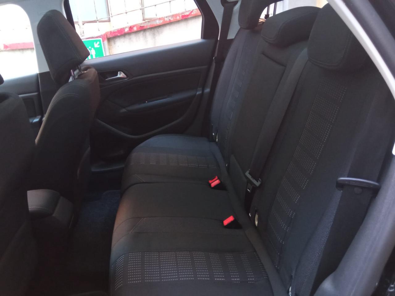 Peugeot 308 1.6 BlueHDi 120 S&S SW GT Line