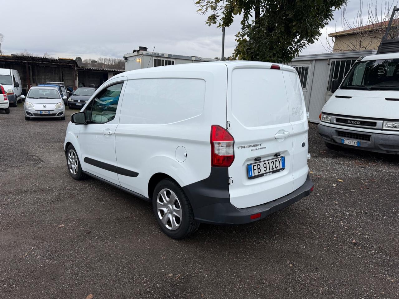 Ford Transit Courier 1.5 TDCi 75CV Van Entry