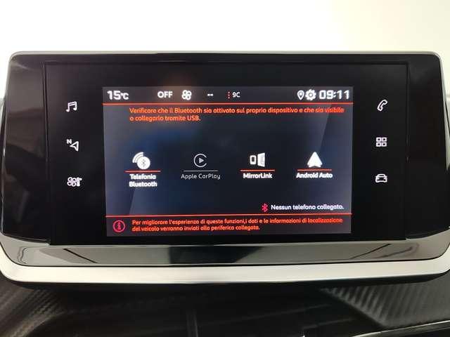 Peugeot 2008 1.2 130cv Allure con Car Play + Telecamera