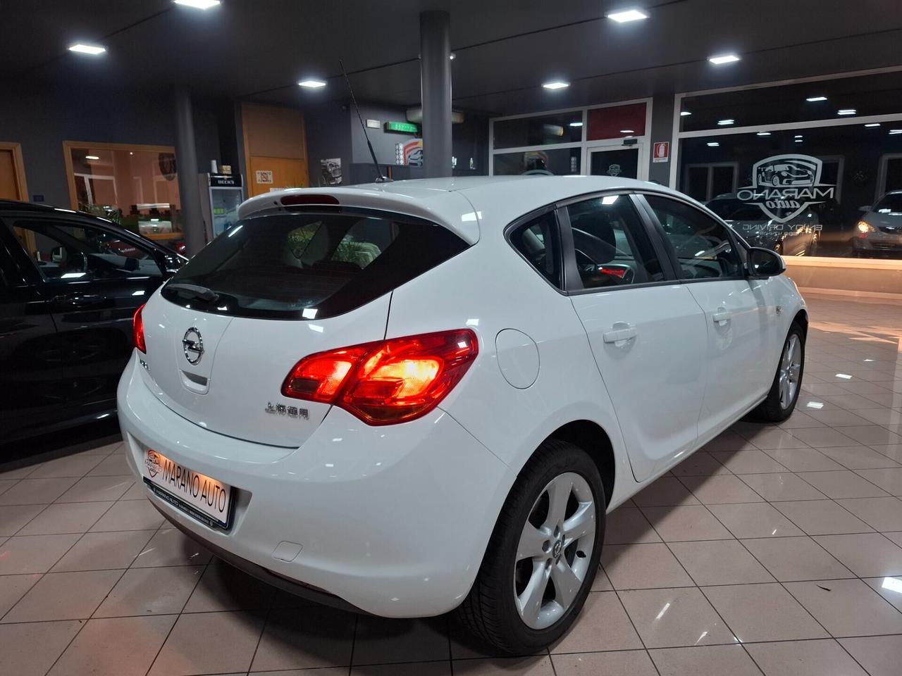 Opel Astra 1.4 benzina Sport NEOPATENTATO