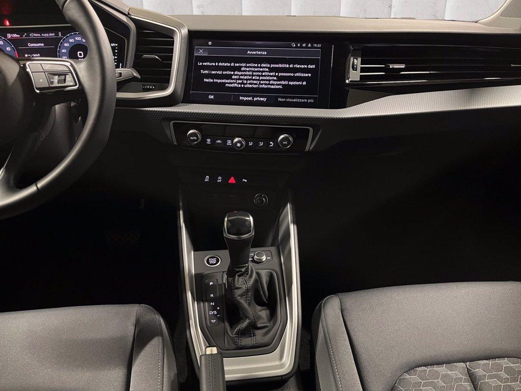 AUDI A1 Sportback 30 1.0 tfsi Identity Black 110cv s-tronic del 2024