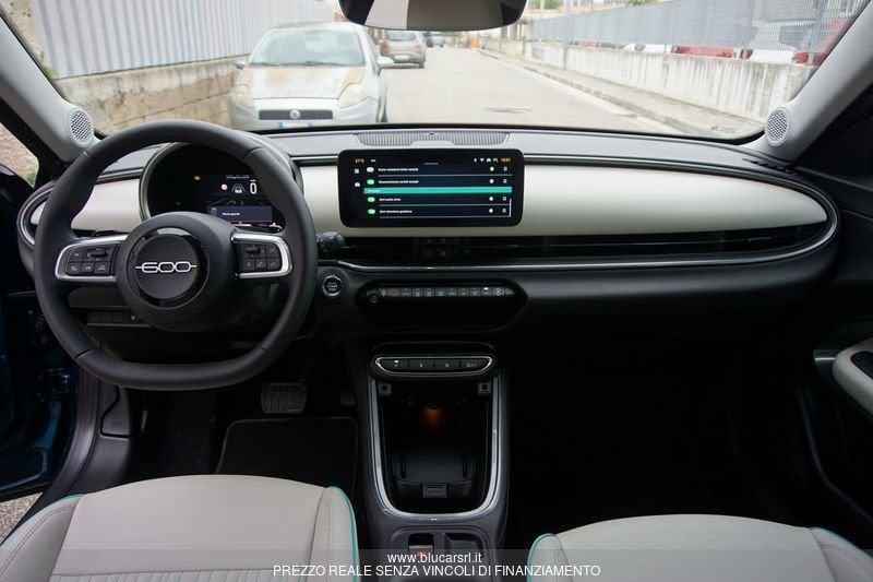 FIAT 600 600 Hybrid 100 CV DCT MHEV La Prima