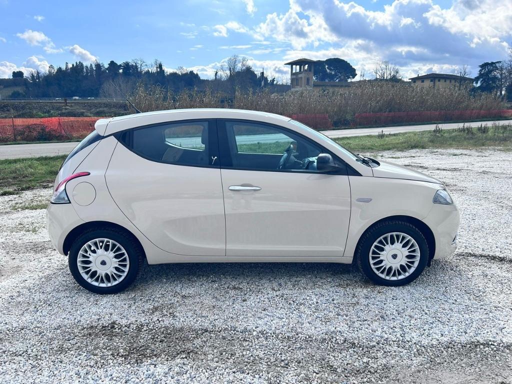 LANCIA Ypsilon III 2015 - Ypsilon 1.2 Gold 69cv my16
