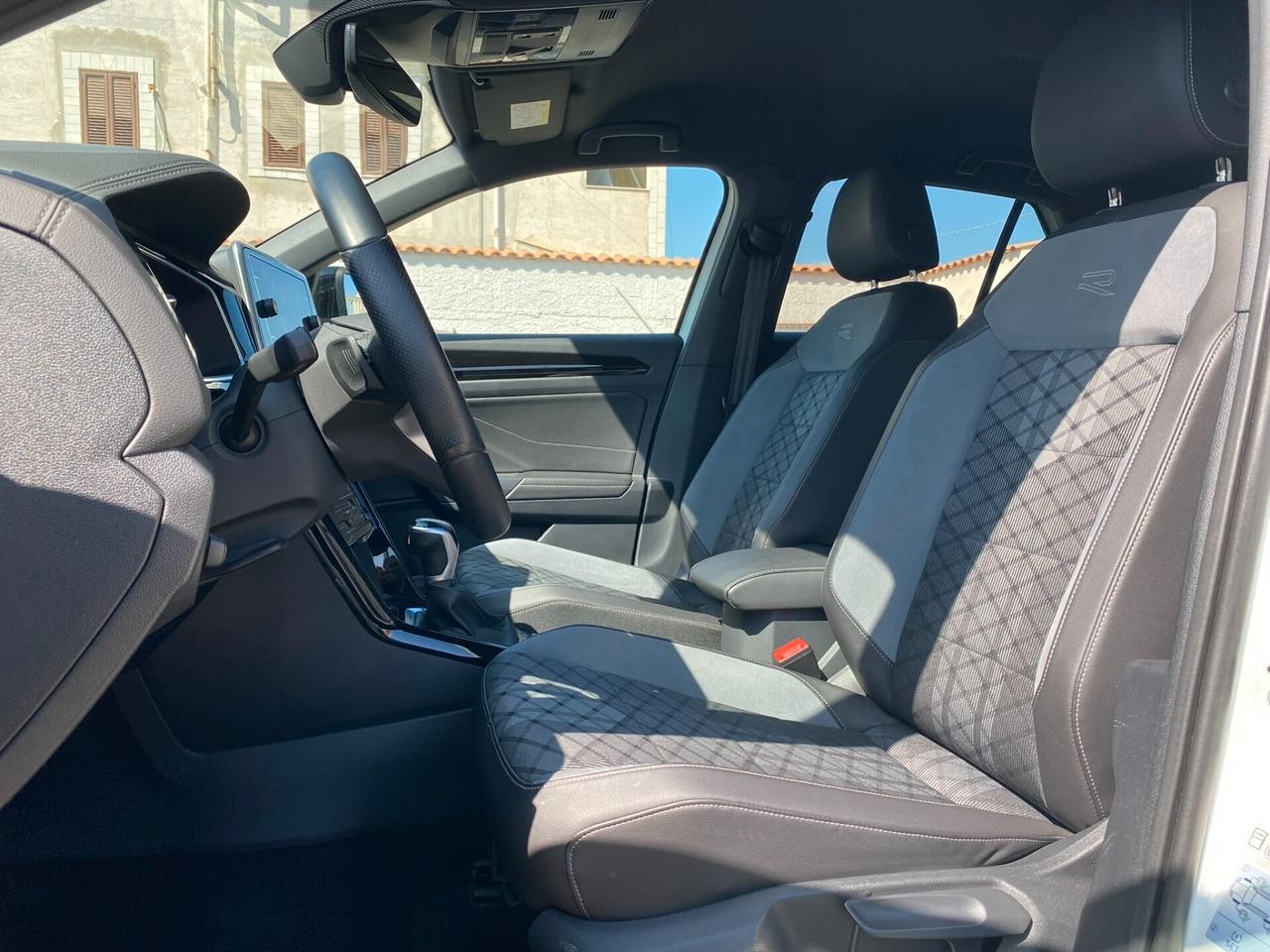 Volkswagen T-Roc R-Line 2.0 TDI 150CV DSG 4motion