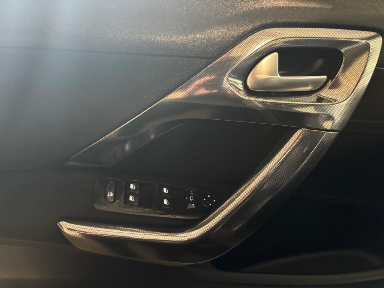 Peugeot 2008 1.6 e-HDi OK NEOPATENTATI