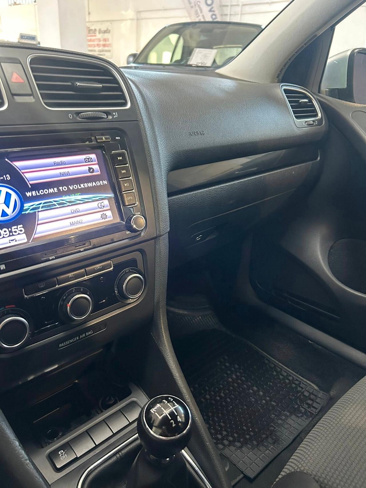 Volkswagen Golf 1.6 Comfortline DISTR FATTA - 2012