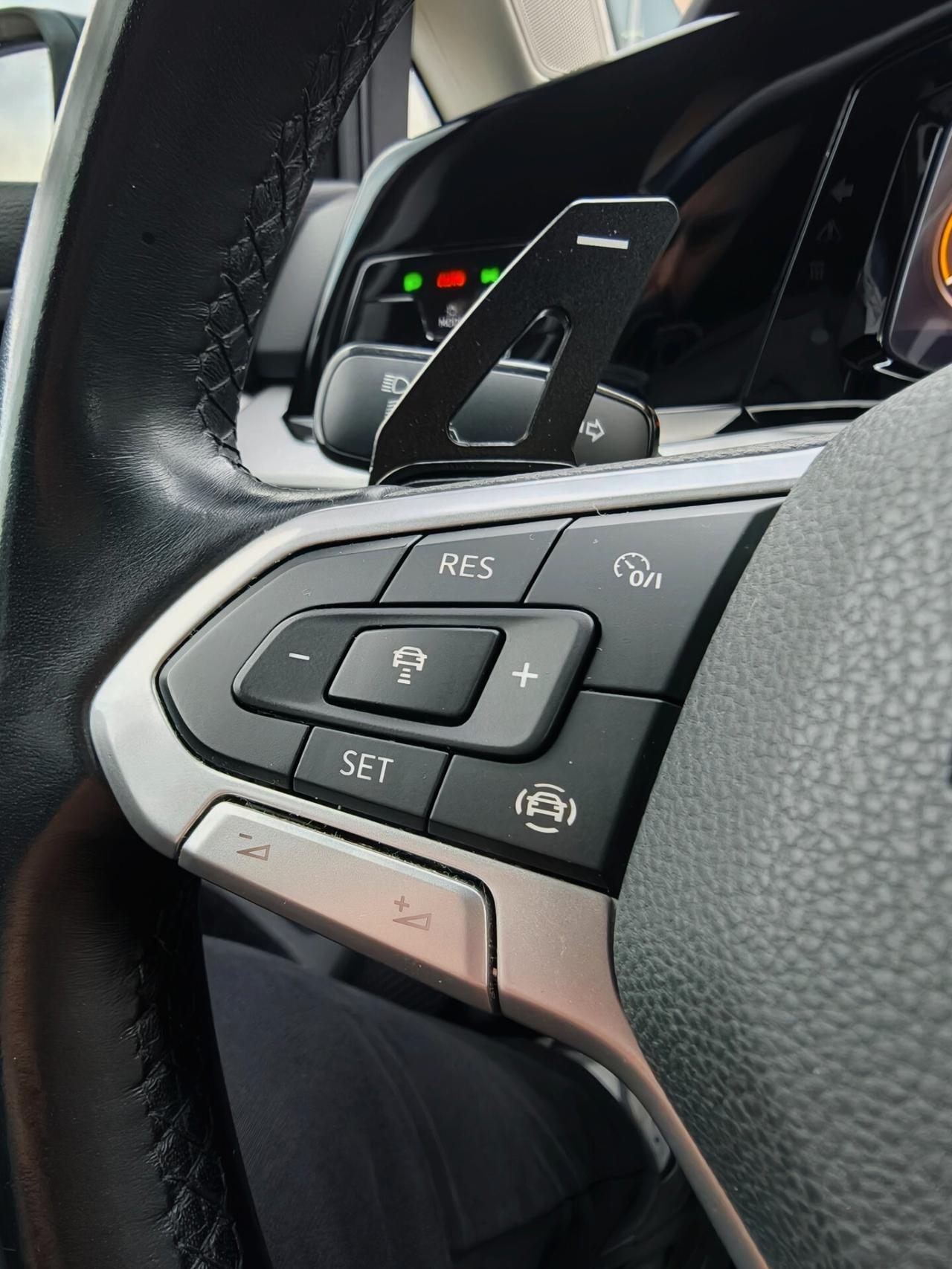 Volkswagen Golf 2.0 TDI 150 CV R-Line DSG