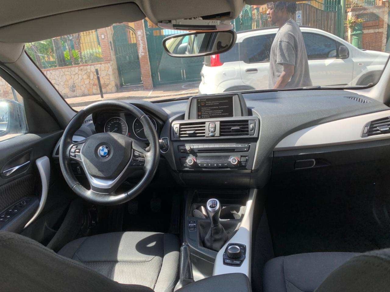 Bmw 116 116d 5p. Urban