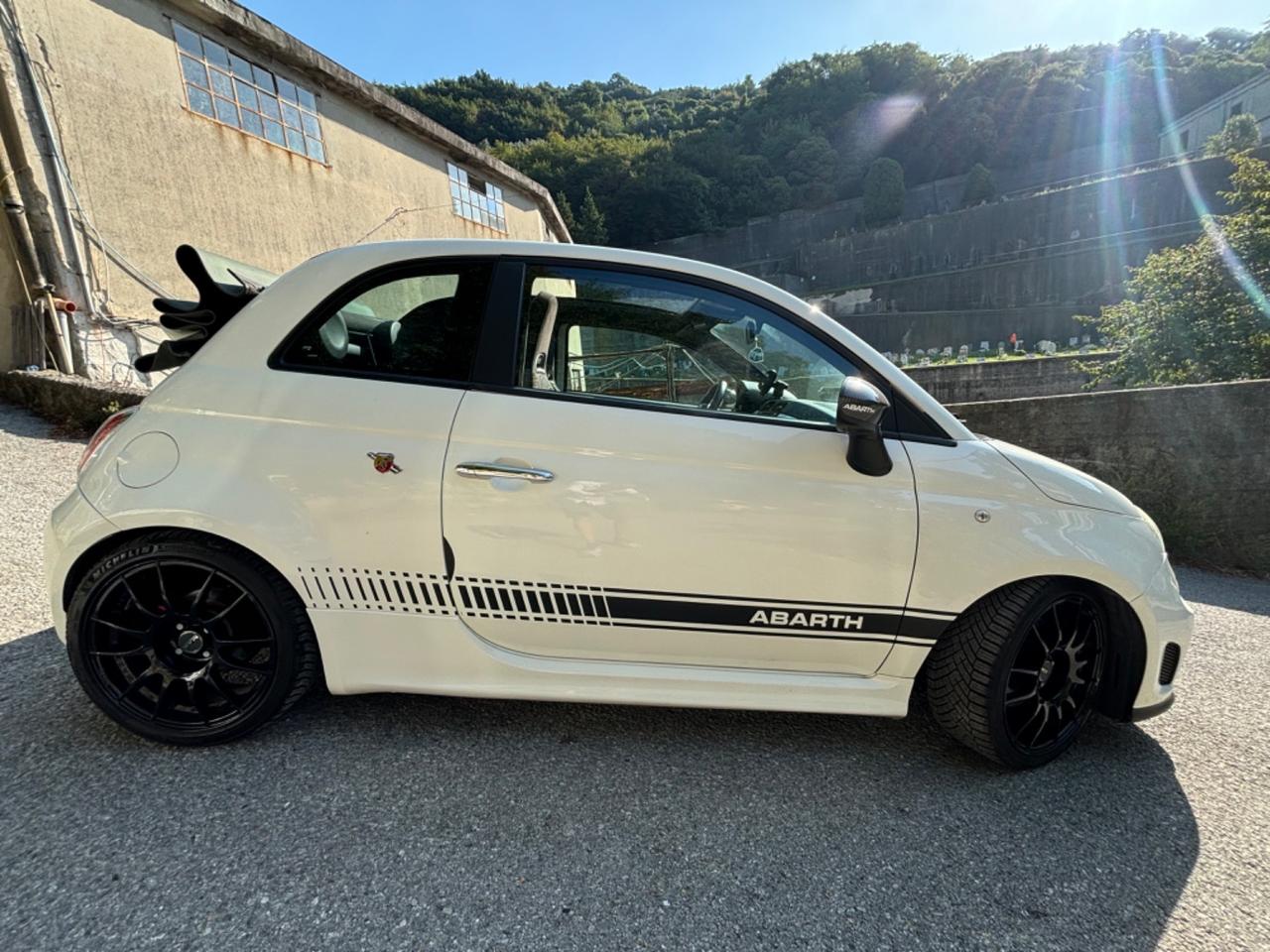 Abarth 500 C 1.4 Turbo T-Jet MTA