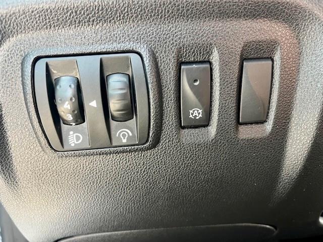 Renault Captur 1.5 dci Business 90cv edc " KM 66800 / X NEOPAT."