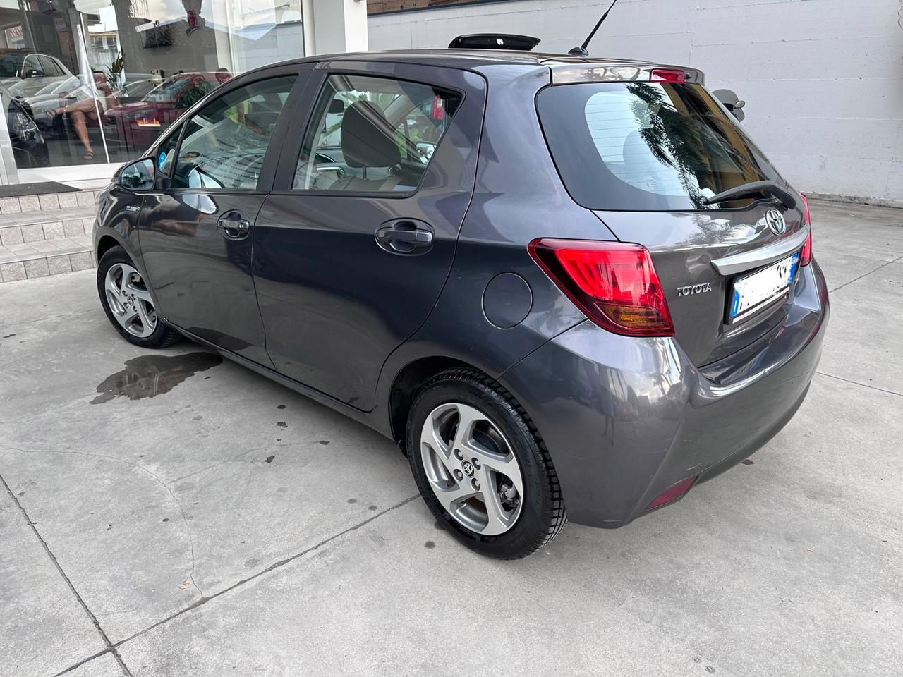 Toyota Yaris 1.5 Hybrid 5 porte Business