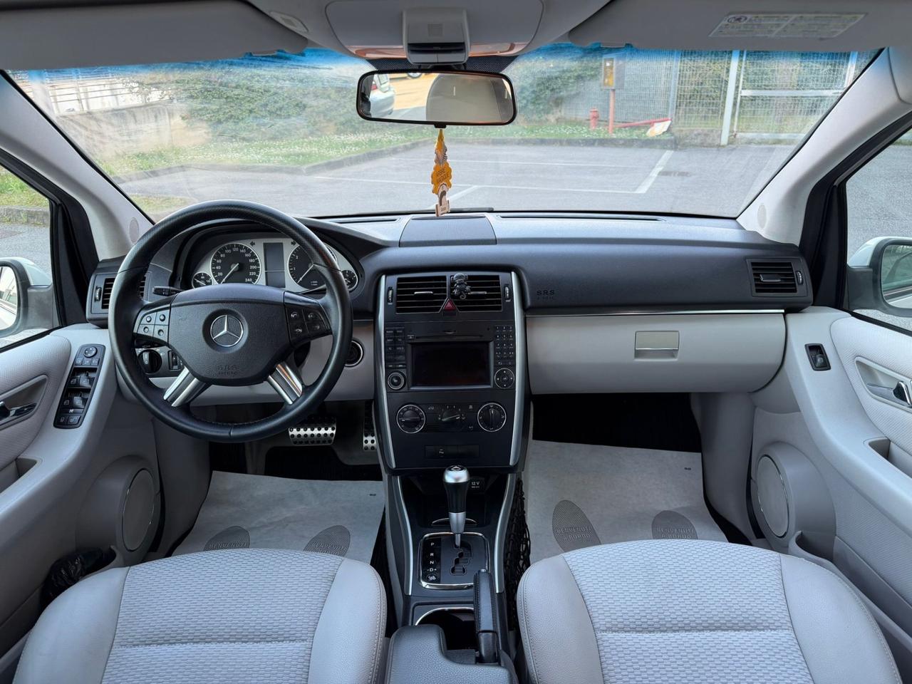 Mercedes-benz B 180 AUTOMATIC Sport