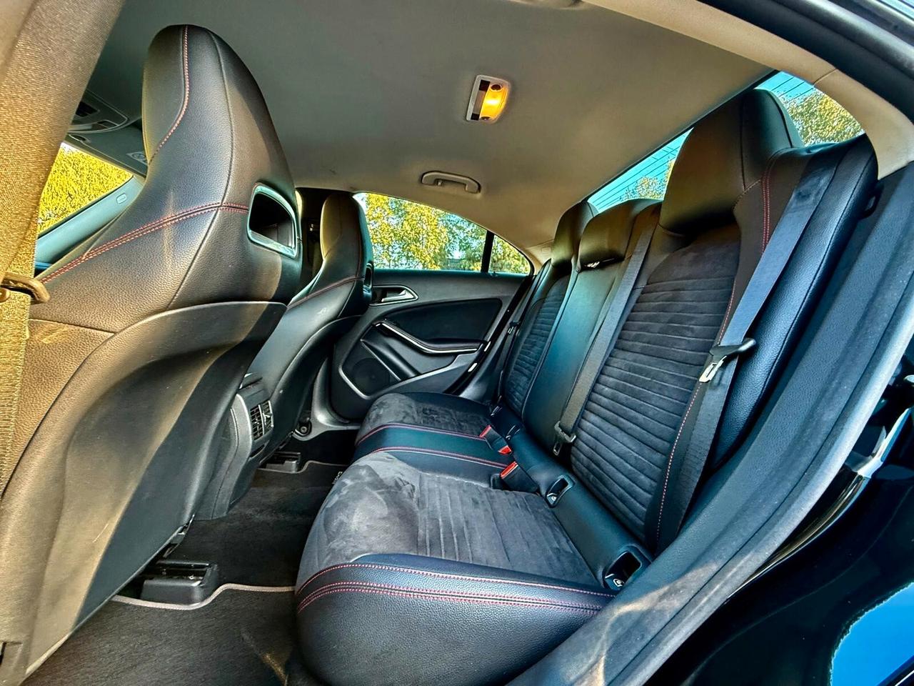 MERCEDES- BENZ CLA 200 D AMG PREMIUM