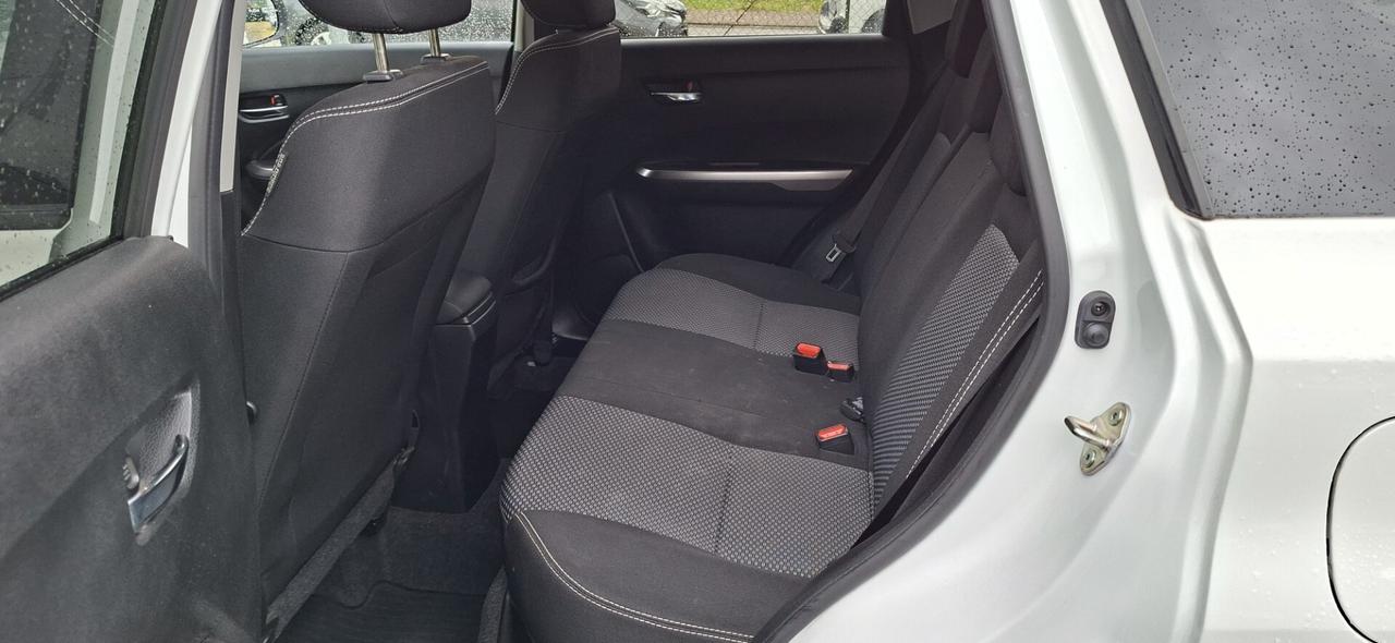Suzuki Vitara 1.4 Hybrid Cool