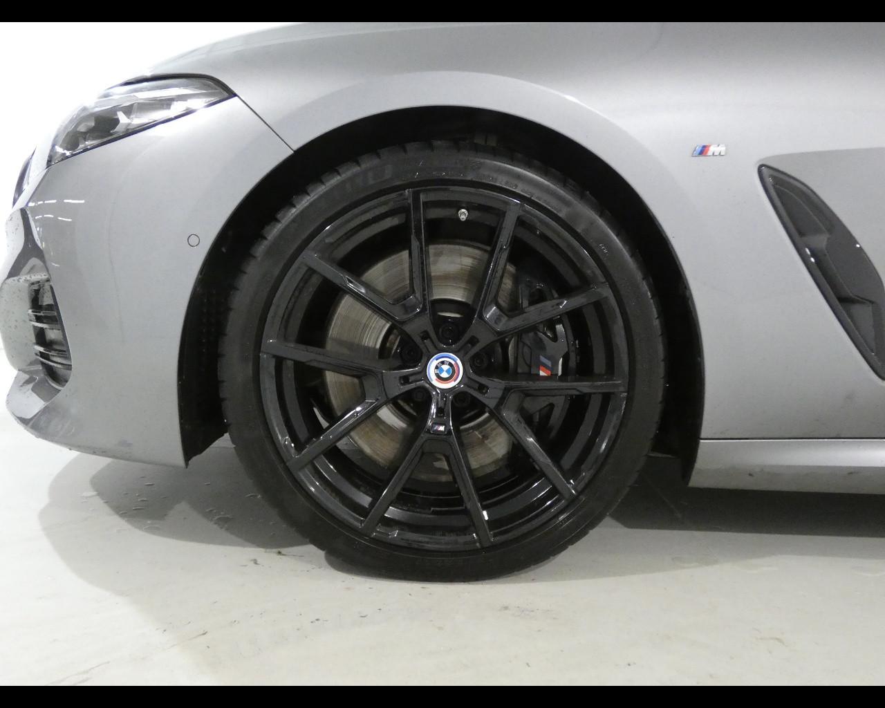 BMW Serie 8 (G15/F92) - 840i xDrive Coupé