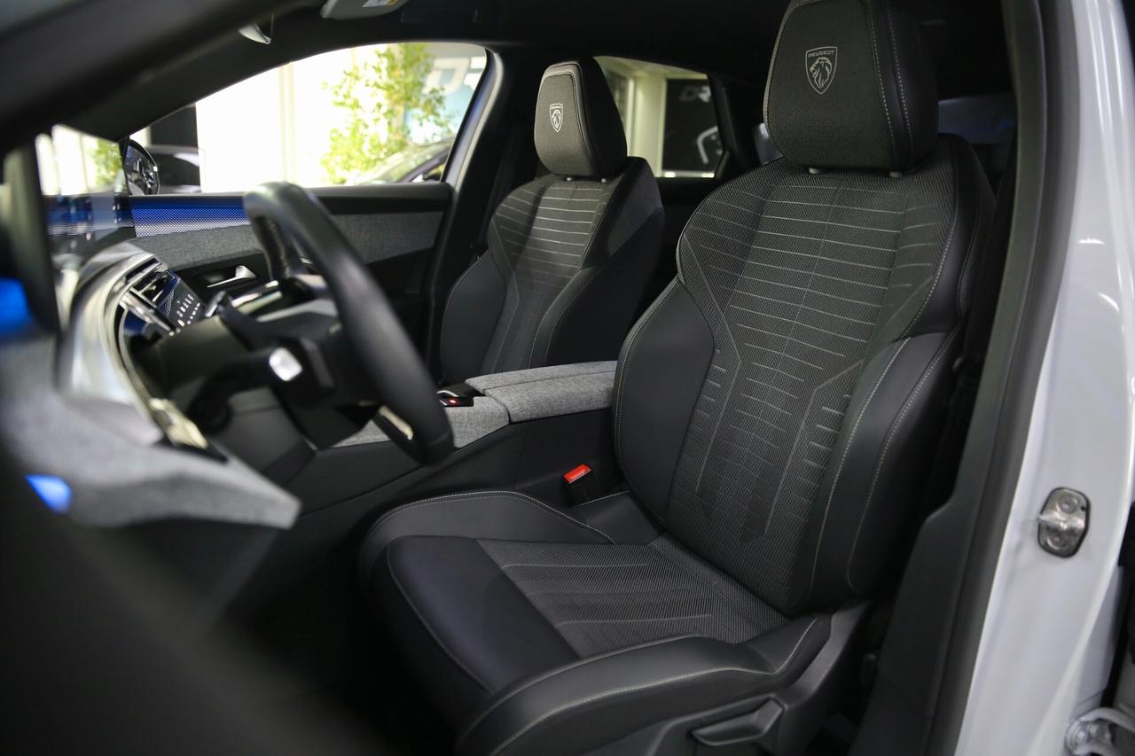 Peugeot 3008 Hybrid 145 cv e-DCS6 GT