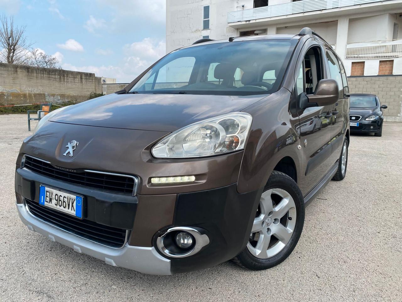 Peugeot Partner autovettura 1.6hdi full opt 2014